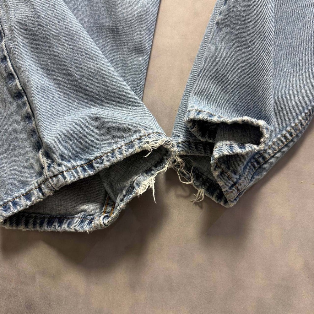 Levis 550 Relaxed Fit Jeans Mens 38x34 Light Wash Blue Denim Vintage Style - Picture 2 of 12
